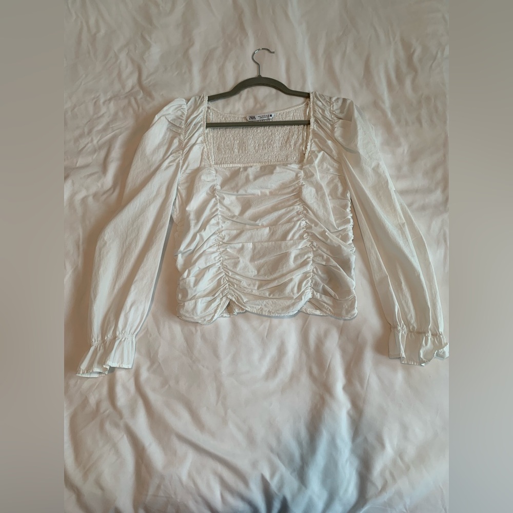 White puff sleeve zara top